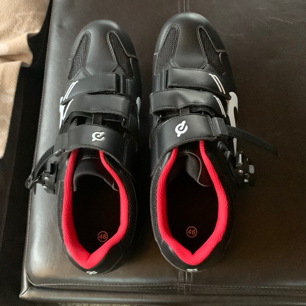 Brand New Mens Peloton Shoes w/clips size 46 Which is size 12 in US